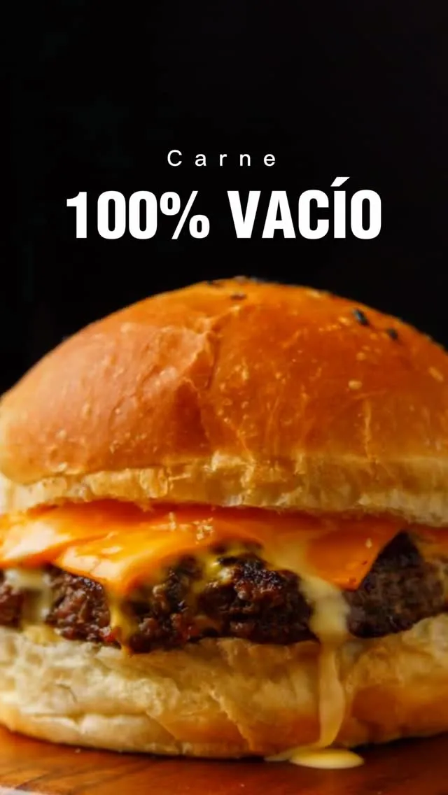 Hamburguesa con carne 100% vacío y queso derretido
